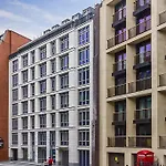 Fetter Lane Apartment