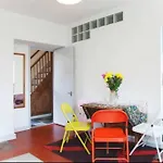 Carpe Diem Rooms Flat Near Zone 1