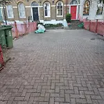Entire Ground Floor Flat, Free Off-Street Parking And Large Garden