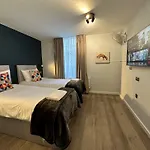 Smart Hyde Park View