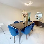 4 Bedroom Townhouse Seconds Away From Harrods
