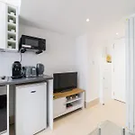 Cozy Studio In Queen\'S Garden