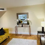 Thames View Apartment, Imperial Wharf