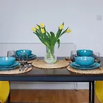 Beautiful Split Level Apartment In Central London, Walking Distance To Notting Hill