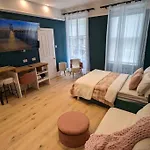 Brand New! Quirky Symphony Luxury Design Studio