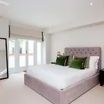 Veeve - Phenomenal In Fulham