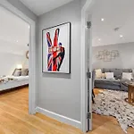 3 Bdr Flat In Mayfair Haymarket Central London Hy4