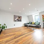 8 - West London Brand New Loft