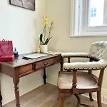 Crawford Street Studio, By The Design Traveller
