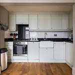 Homely Parkside 2-Bed Apartment In Primrose Hill