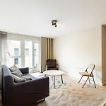 City Relay Sleek Apartment In Belgravia