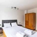 City Relay Sleek Apartment In Belgravia