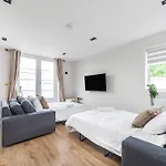 Arte Stays - Lux Stylish Penthouse - Heart Of Wembley - Parking