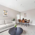 Arte Stays - Serviced Apartments For Leisure And Business - Private Parking - 12 Minutes Walking From Wembley Stadium
