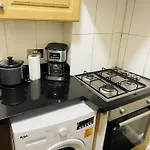 Captivating 2-Bed Apartment In London Paddington
