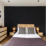 Stylish And Sleek East London Retreat
