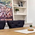 Charming Kensington Apartment