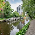 Deluxe 2-Bed Apartment With 24 Hour Security & Private Terrace