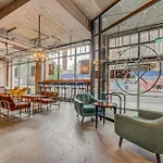 New Road Hotel