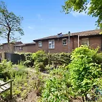 Clapham Serenity Garden Retreat With Free Parking