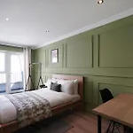 The Balham Hideout - Trendy 2Bdr Flat