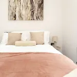 London Luxury Apartment Wandsworth