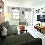 The G Spot - 1 Bedroom Apartment Edgware Road Central London