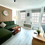 The G Spot - 1 Bedroom Apartment Edgware Road Central London