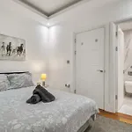 2 Bed 2 Bath Balcony View Wimbledon Tennis