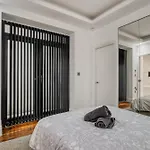 2 Bed 2 Bath Balcony View Wimbledon Tennis