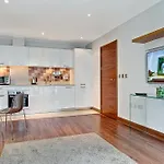 Modern Apartment In London