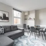 Kennington Apartment E/Apartment