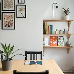 Stylish 2Bd Flat With Balcony Near Stepney Green