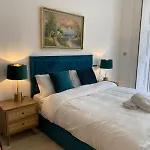 The Chapter- Knightsbridge Suites