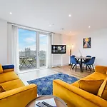 Central Luxury 2 Bed Apartment