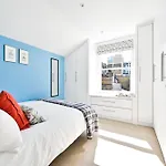 New Chic 3-Bed Flat In Clapham