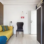 Architectural Triplex House In Heart Of Chelsea