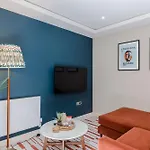 Shepherds Bush - Your Apartment