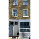 Fb- Spacious 2 Bed Flat Near Edgware Road