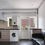 Room In Guest Room - Limehouse Townhomes Modern Spacious Serviced Double Room
