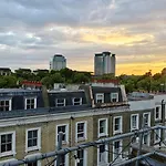 Chelsea Cosy 2 Bedroom Flat With Terrace