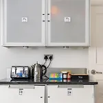 195Vbr With Private Bathrooms, Shared Kitchen