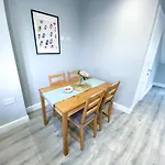 Large 1-Bedroom Flat, 5 Guest, London - F4