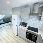 Large 1-Bedroom Flat, 5 Guest, London - F4
