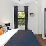 Awesome Leicester Sq! Fashion Flat For Theatre Families And Happy Friends