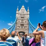 New Central Studio Apartment London 4