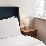 Elegant Airy 2 Bedroom Flat In Paddington