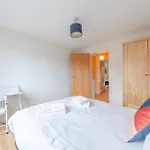Spacious 2 Bedroom Apartment Near White City