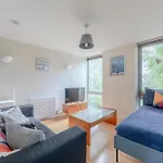 Spacious 2 Bedroom Apartment Near White City