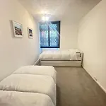 Spacious & Welcoming 4Bd House - Kennington